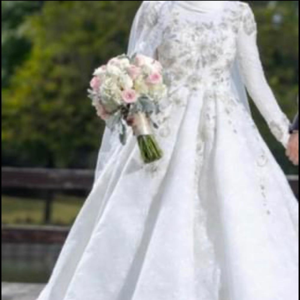 Wedding dress